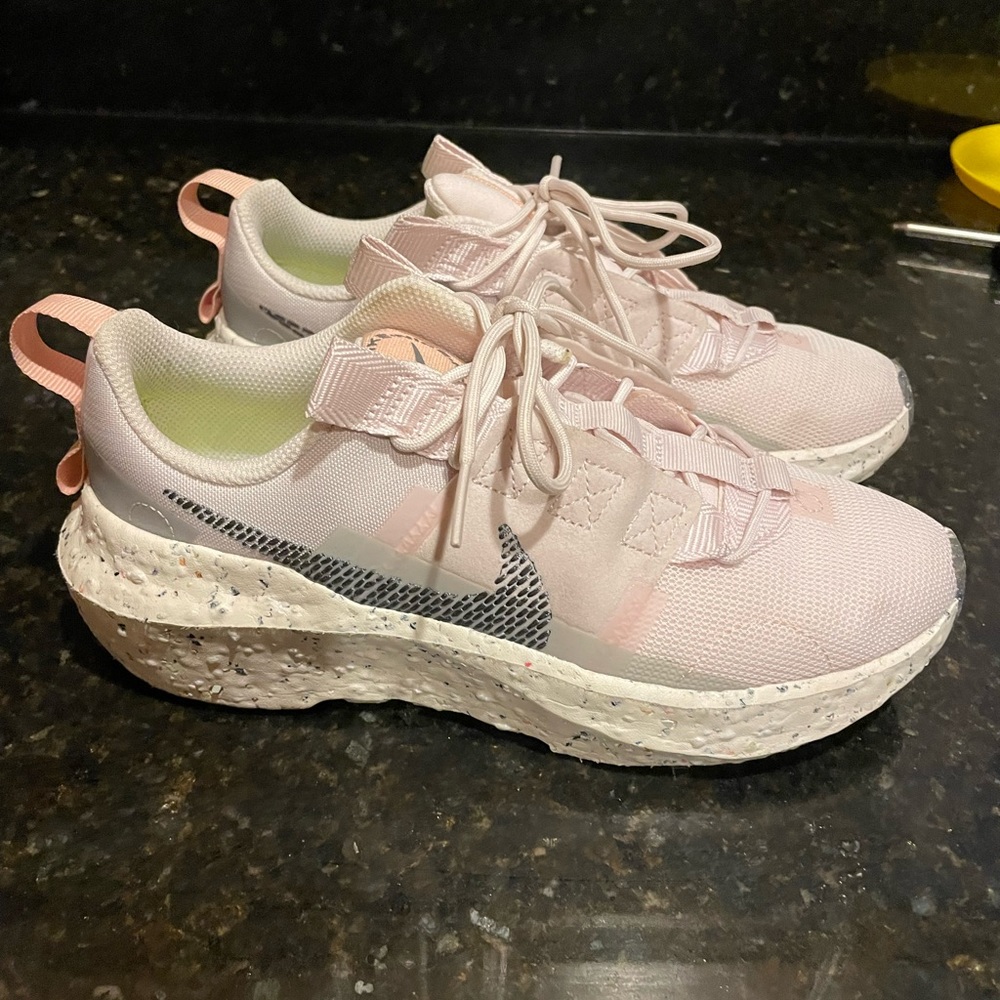 Nike Crater Impact Size 6.5 LIGHT SOFT PINK/SMOKE GREY